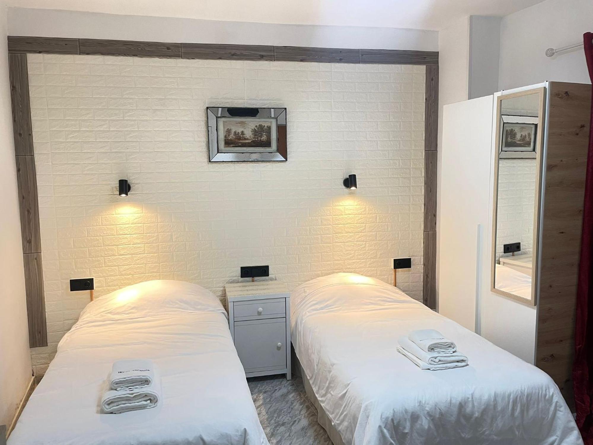Hotel Arganda Arganda Del Rey Exterior photo
