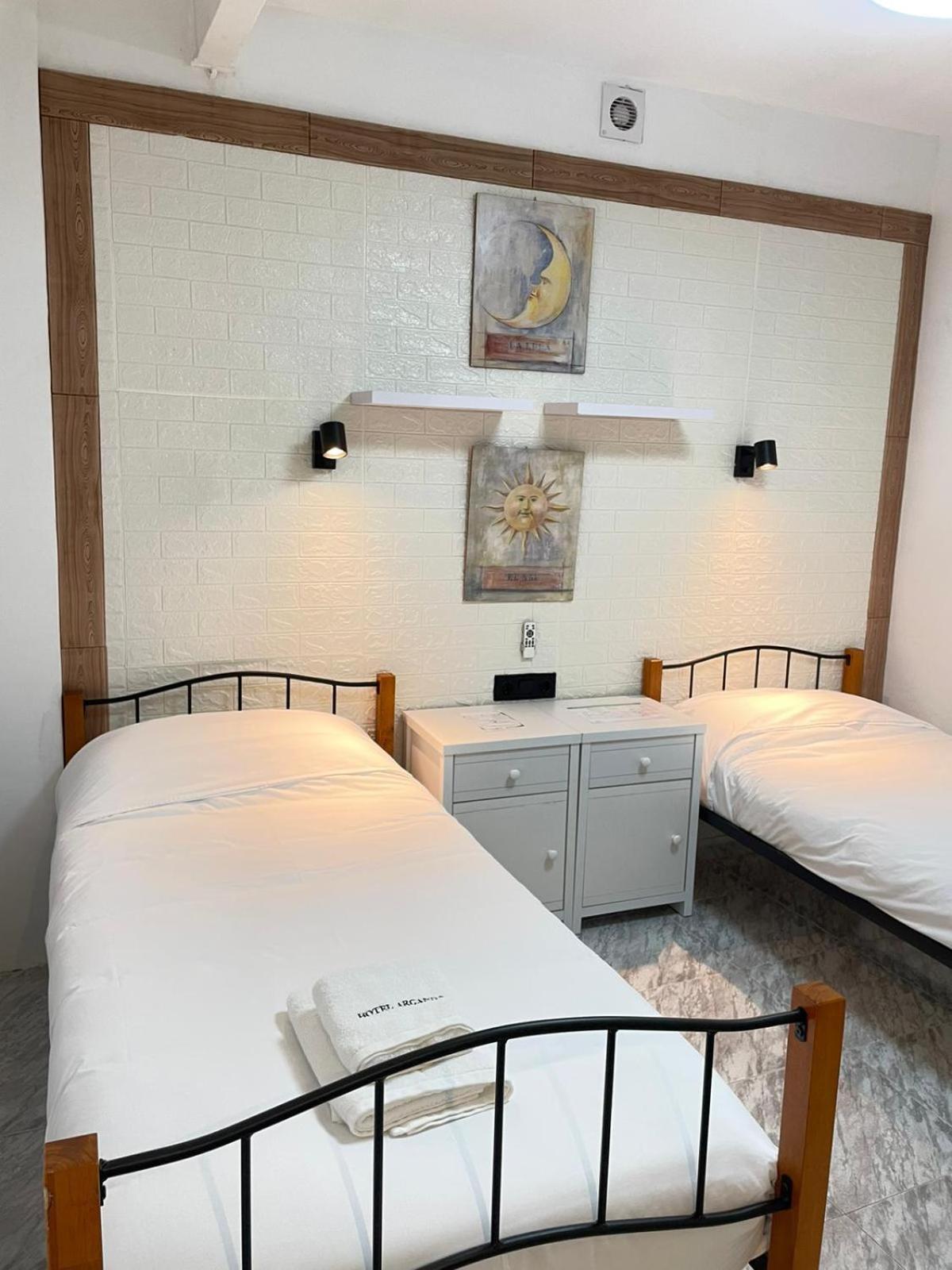 Hotel Arganda Arganda Del Rey Exterior photo